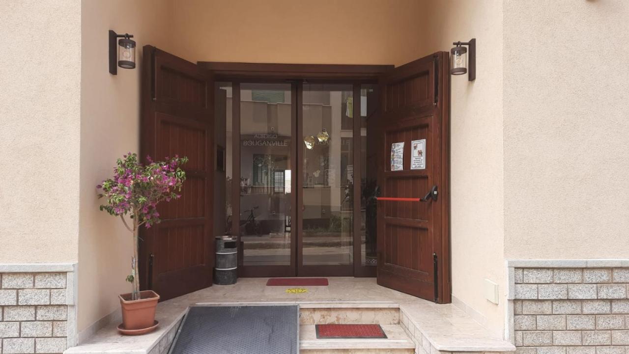 Albergo Bouganville Фавиняна Екстериор снимка