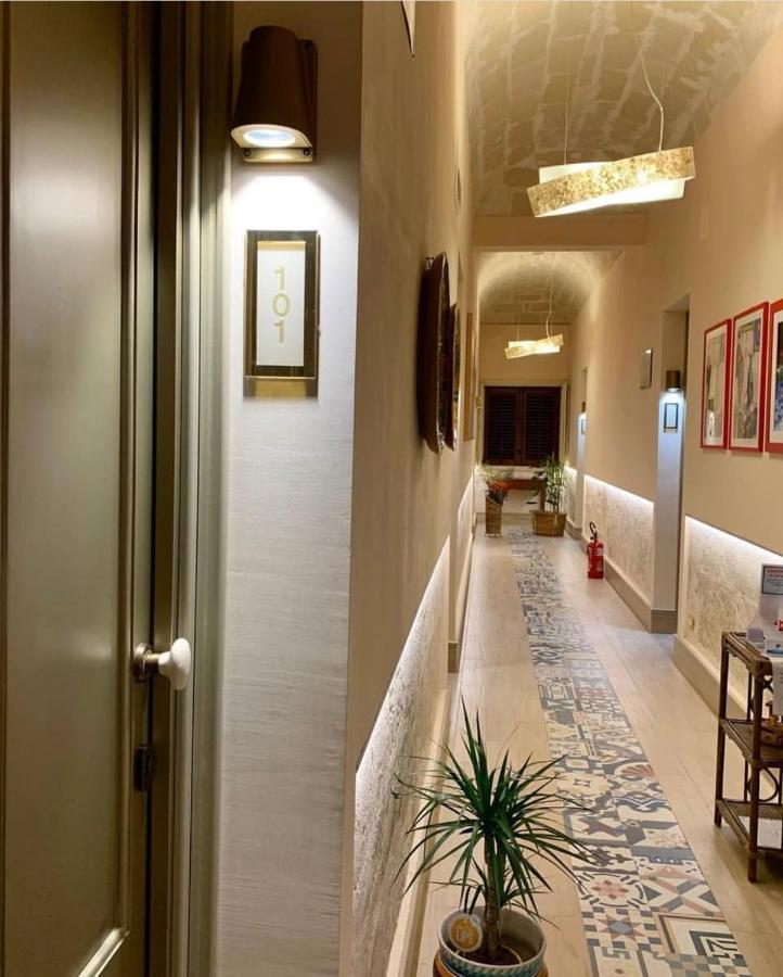Albergo Bouganville Фавиняна Екстериор снимка