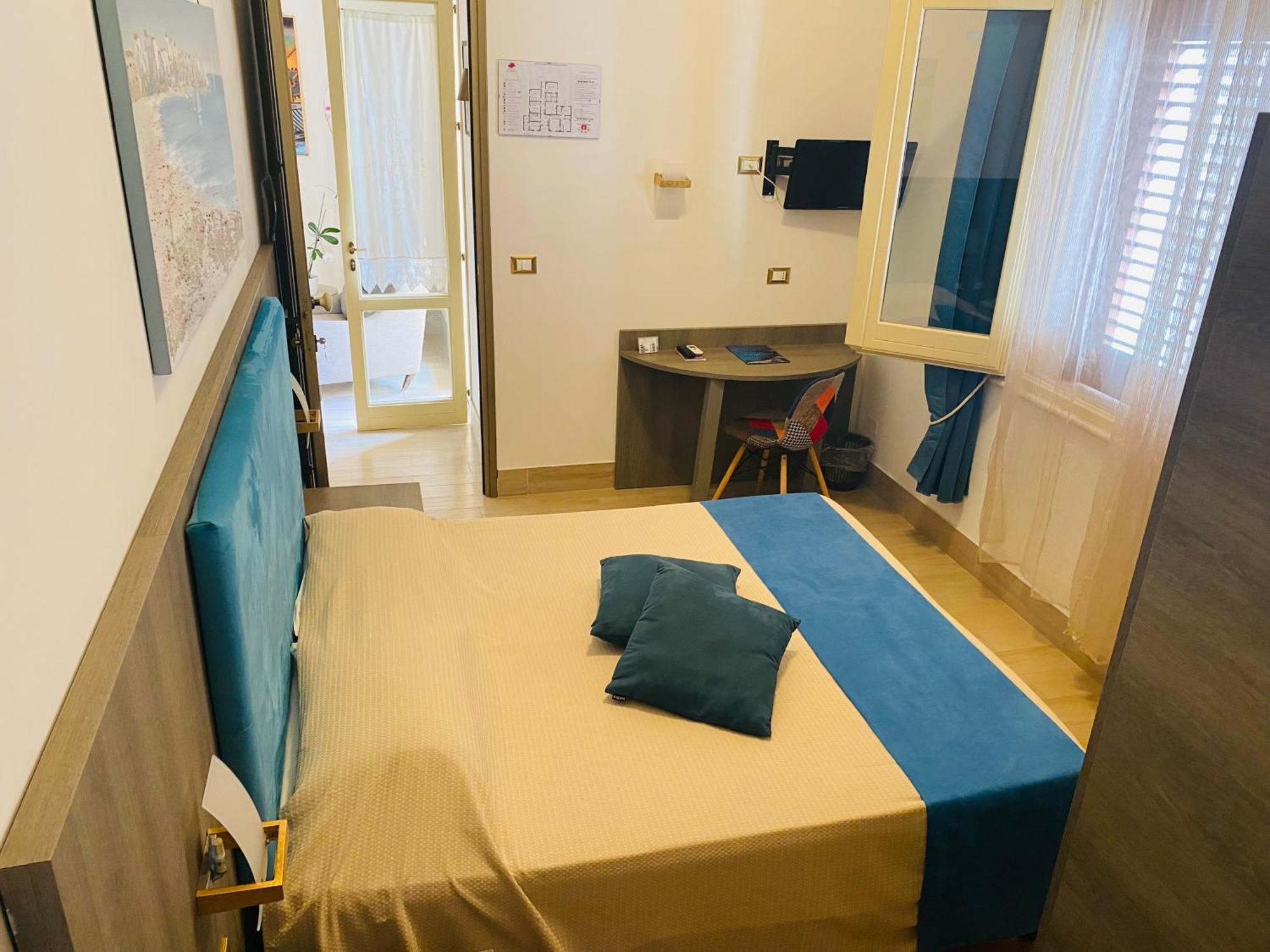 Albergo Bouganville Фавиняна Екстериор снимка