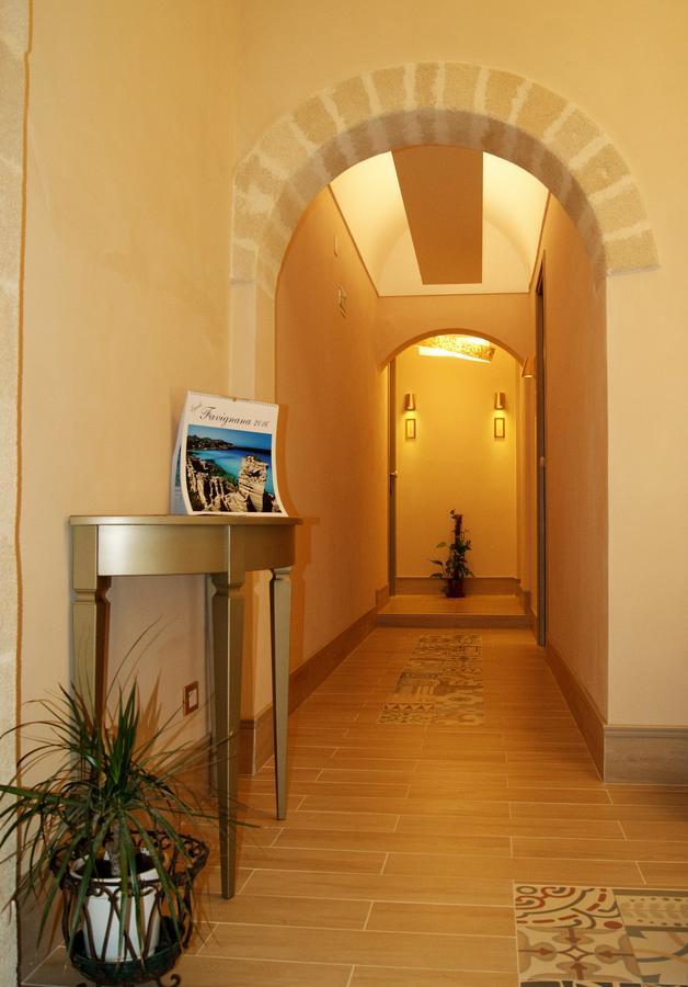 Albergo Bouganville Фавиняна Екстериор снимка